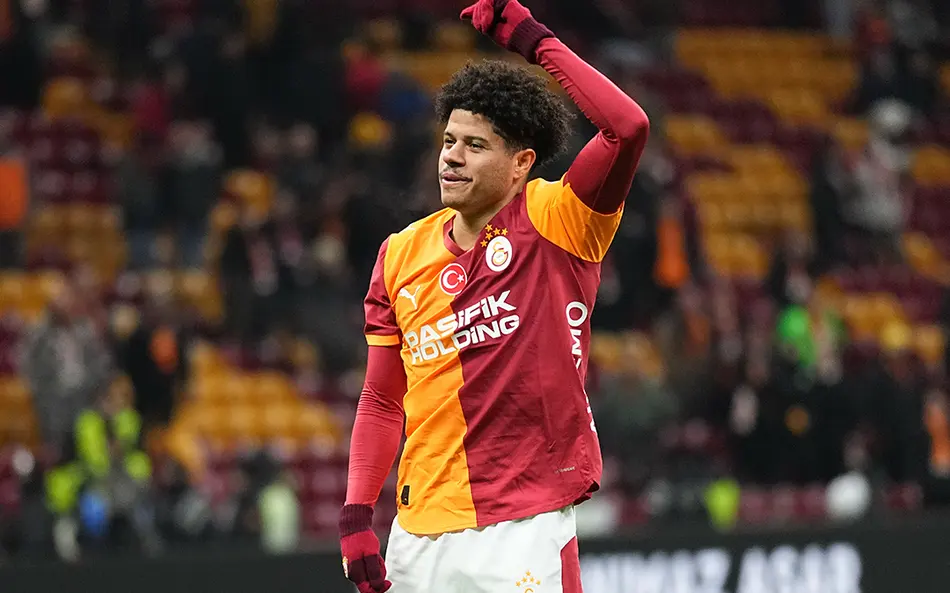 MEIO-CAMPISTA: Gabriel Sara (Galatasaray) por Reprodução