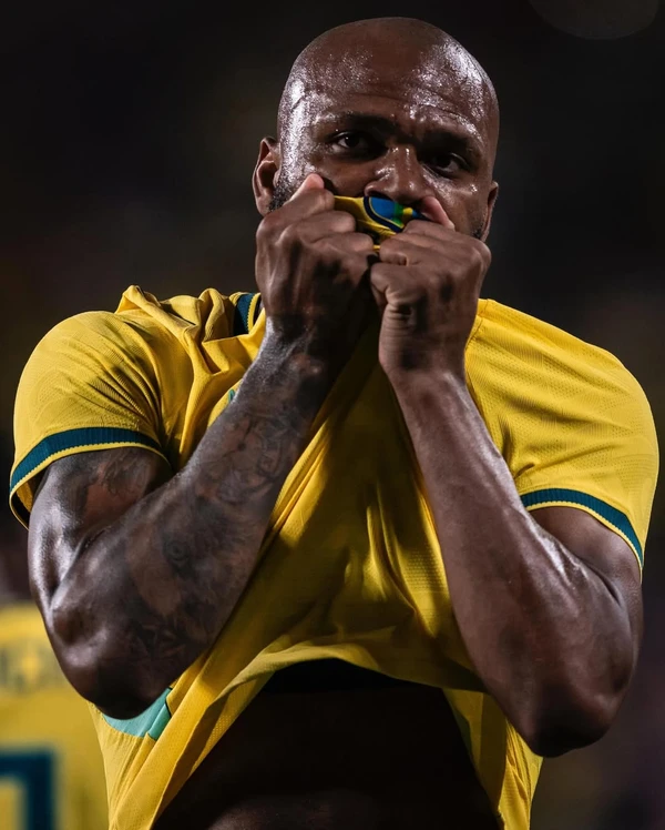 Igor Thiago por Reprodução