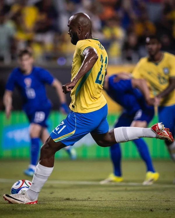 Igor Thiago por Reprodução