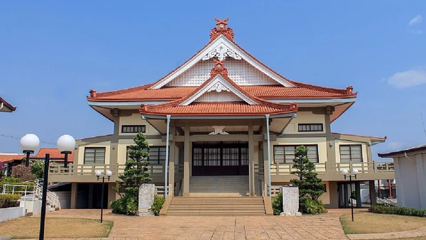 Igreja Tenrikyo de Dendotyo é bem tombado em Bauru e se destaca pela arquitetura de inspiração japonesa por Aarrigo / Wikimedia Commons