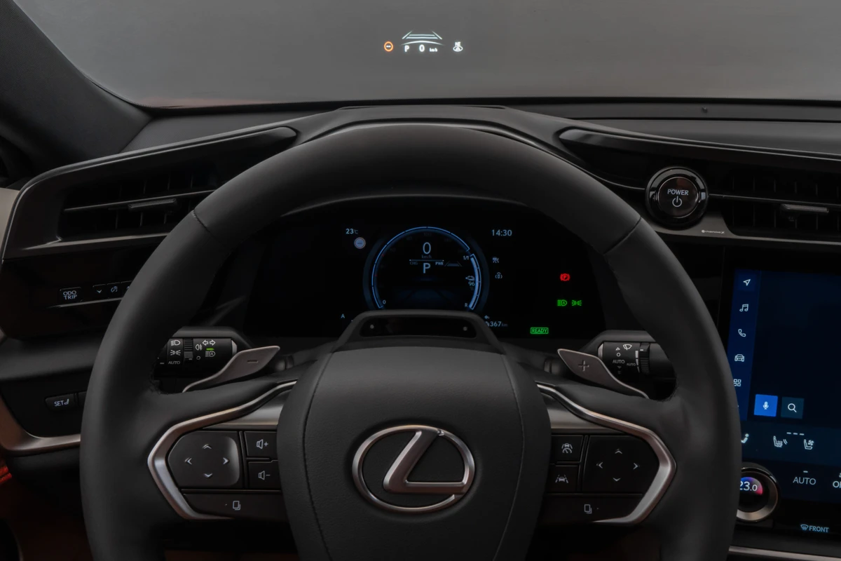 O head-up display projeta dados para o condutor por Divulgação