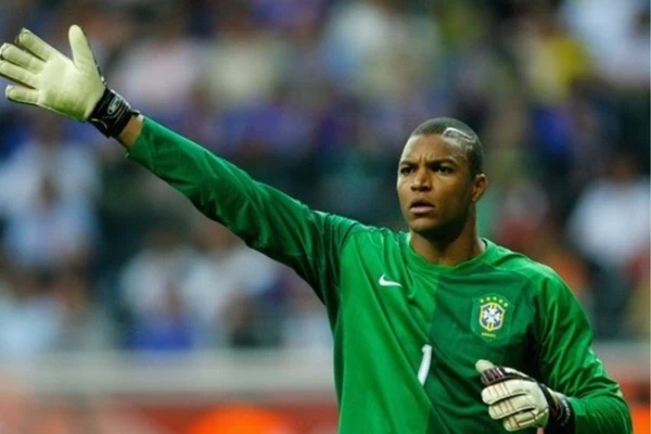 O goleiro Dida, natural de Irará,  foi para as Copas de 1998, 2002 e 2006 por Reprodução