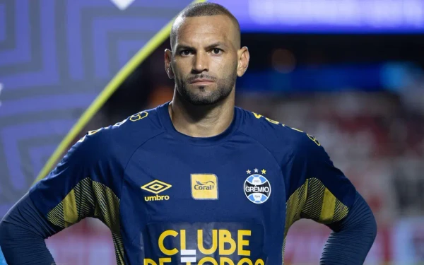 GOLEIRO: Weverton (Grêmio) por Divulgação