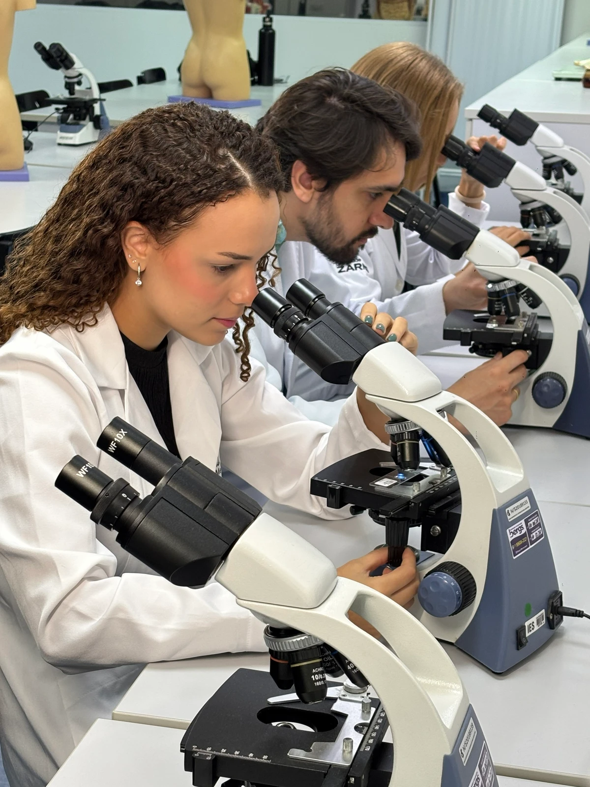 Microscópios por  Acervo institucional