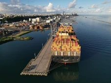Imagem - Navio com mais de 800 toneladas de materiais para início das obras da Ponte Salvador–Itaparica chega à Bahia
