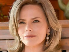 Imagem - Jornalista Maria Cândida relembra assédio sexual e moral nos bastidores da TV e faz desabafo: ‘Muito desconcertante’