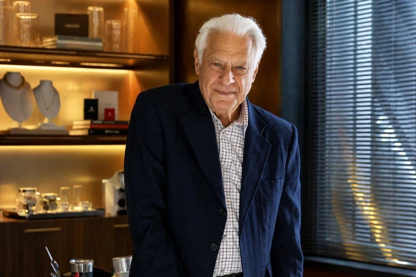 Antonio Fagundes vive Arthur Brandão em 'Quem Ama Cuida'