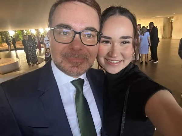 Filha de diplomata, jovem de 20 anos morre atropelada em Ipanema dias após chegar ao Brasil por auto-upload