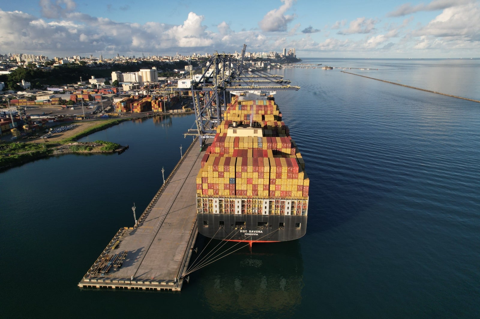 Bahia recebe navio com mais de 800 toneladas de materiais para início das obras da Ponte Salvador–Itaparica por Thuane Maria/GOVBA 
