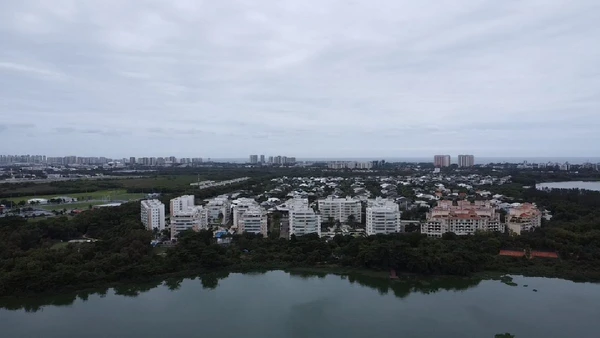 Barra da Tijuca entrou na história da ufologia brasileira após fotos de um suposto disco voador publicadas pela revista O Cruzeiro em 1952 por FG fotos / Wikimedia Commons