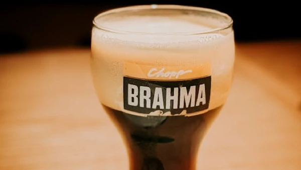 Cerveja ou chope — cerca de 4% a 8% de álcool por Victor Barbosa / Pexels