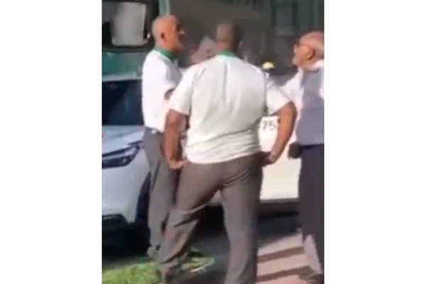 Idoso e rodoviário discutiram no trânsito por Reprodução