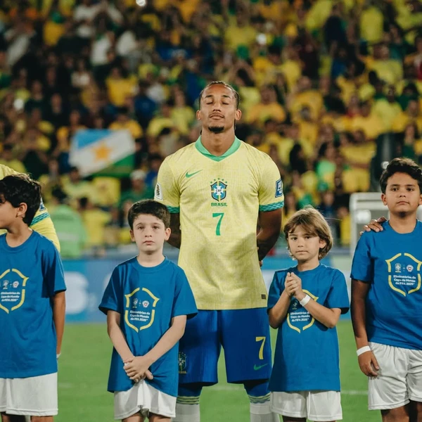 João Pedro na Seleção Brasileira por Reprodução/Redes Sociais