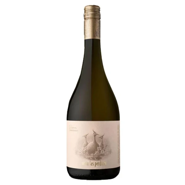 Las Perdices Reserva Chardonnay. Este exemplar argentino entrega a estrutura clássica e untuosidade. Com passagem de 6 meses em barricas novas de carvalho francês, o vinho ganha corpo e notas de baunilha e frutas em compota, resultando em um final de boca amanteigado e persistente. Uma proposta potente e profundamente gastronômica. por Reprodução