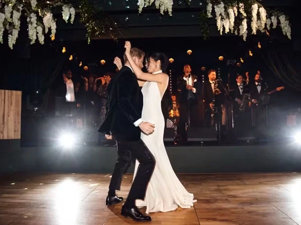 Meghan Markle publica fotos inéditas do casamento com Harry  