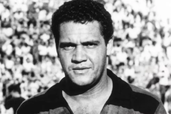 Romenil, ídolo do Vitória 