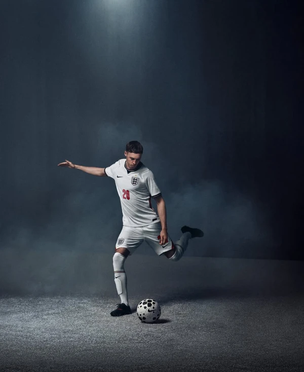 Uniforme da Inglaterra para a Copa do Mundo 2026 por Divulgação