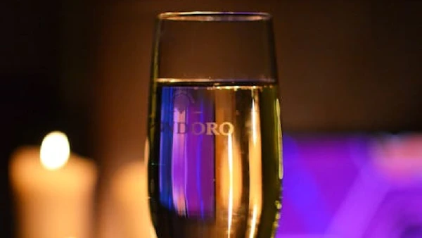 Vinho de mesa ou espumante — cerca de 11% a 14% de álcool por Darya Grey_Owl / Pexels
