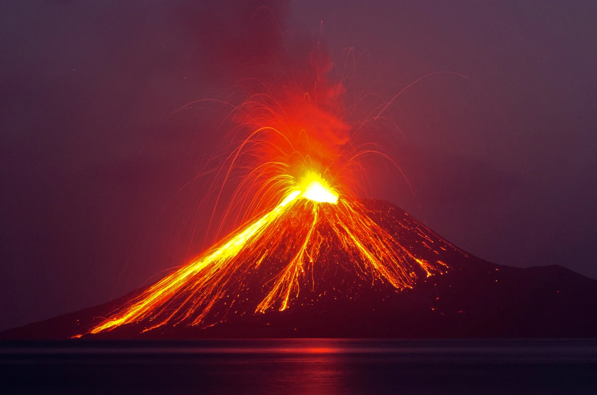 Vulcão Krakatoa por Reprodução