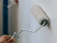 Imagem - Diga adeus ao reboco: técnica simples permite revestir parede de bloco em poucos minutos
