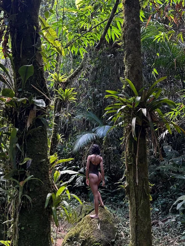 Bela Gil em álbum de fotos tiradas pelo namorado por Reprodução/Instagram