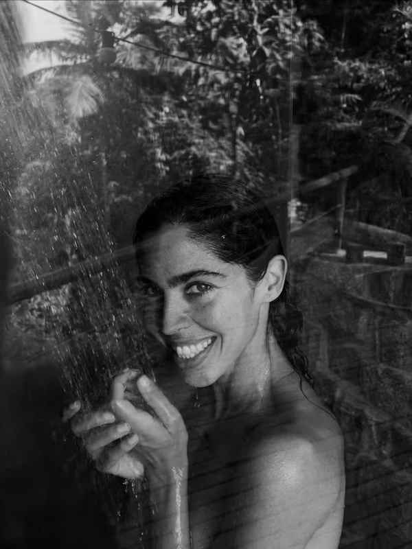 Bela Gil em álbum de fotos tiradas pelo namorado por Reprodução/Instagram