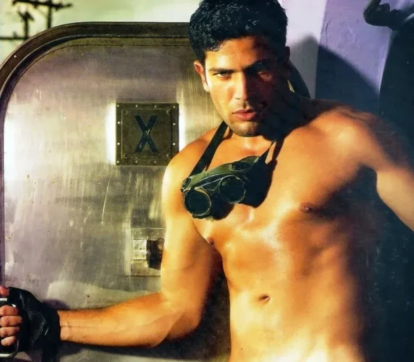 Claudio Andrade em ensaio para a "G Magazine" em 2008 por Reprodução