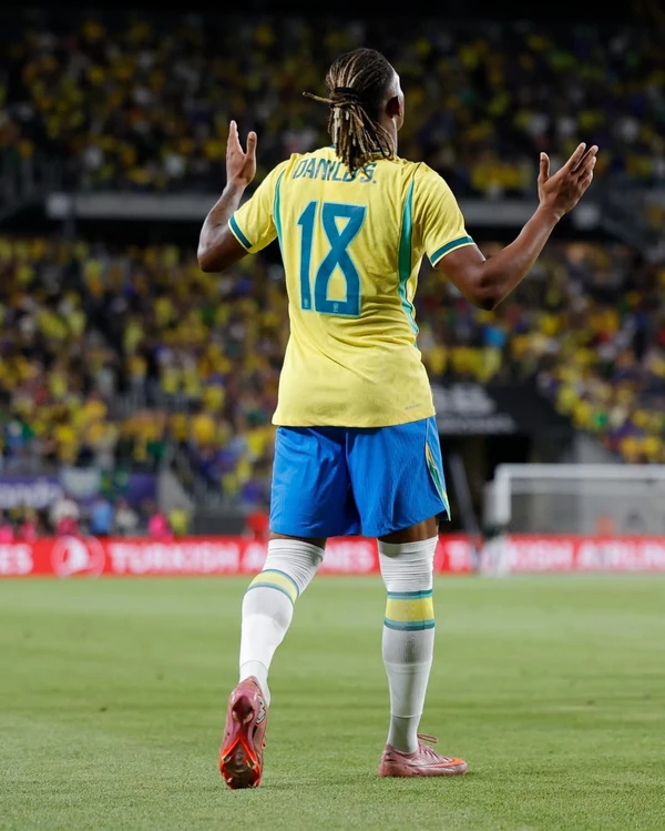 Danilo foi destaque em amistosos e vai para a Copa do Mundo por Reprodução/Redes Sociais