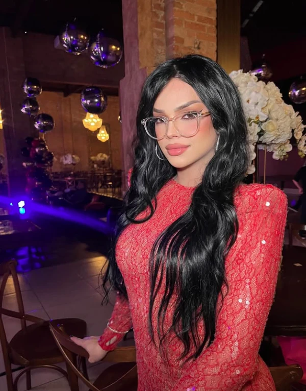 Mirela, filha de Cariúcha, tem 23 anos por Reprodução | Instagram