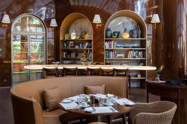 Restaurantes disputados, chefs renomados e pratos autorais transformaram o Rosewood em um dos endereços gastronômicos mais desejados de São Paulo por Divulgação/Booking;com