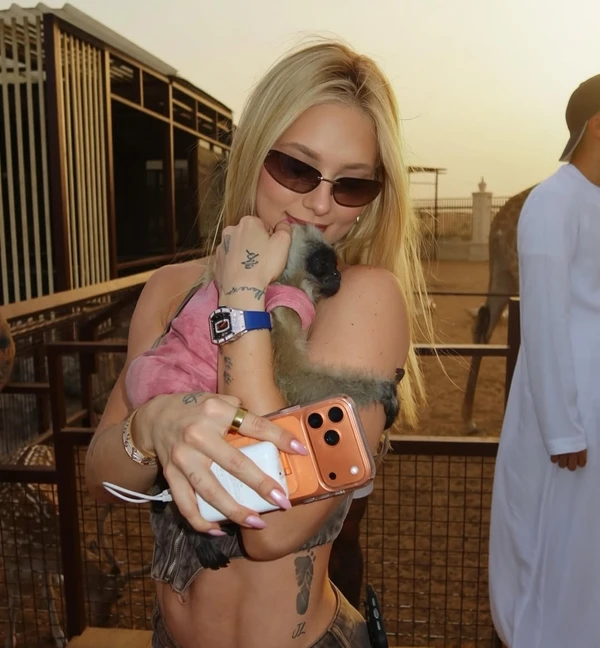 Virginia no zoológico em Dubai por Reprodução/Instagram