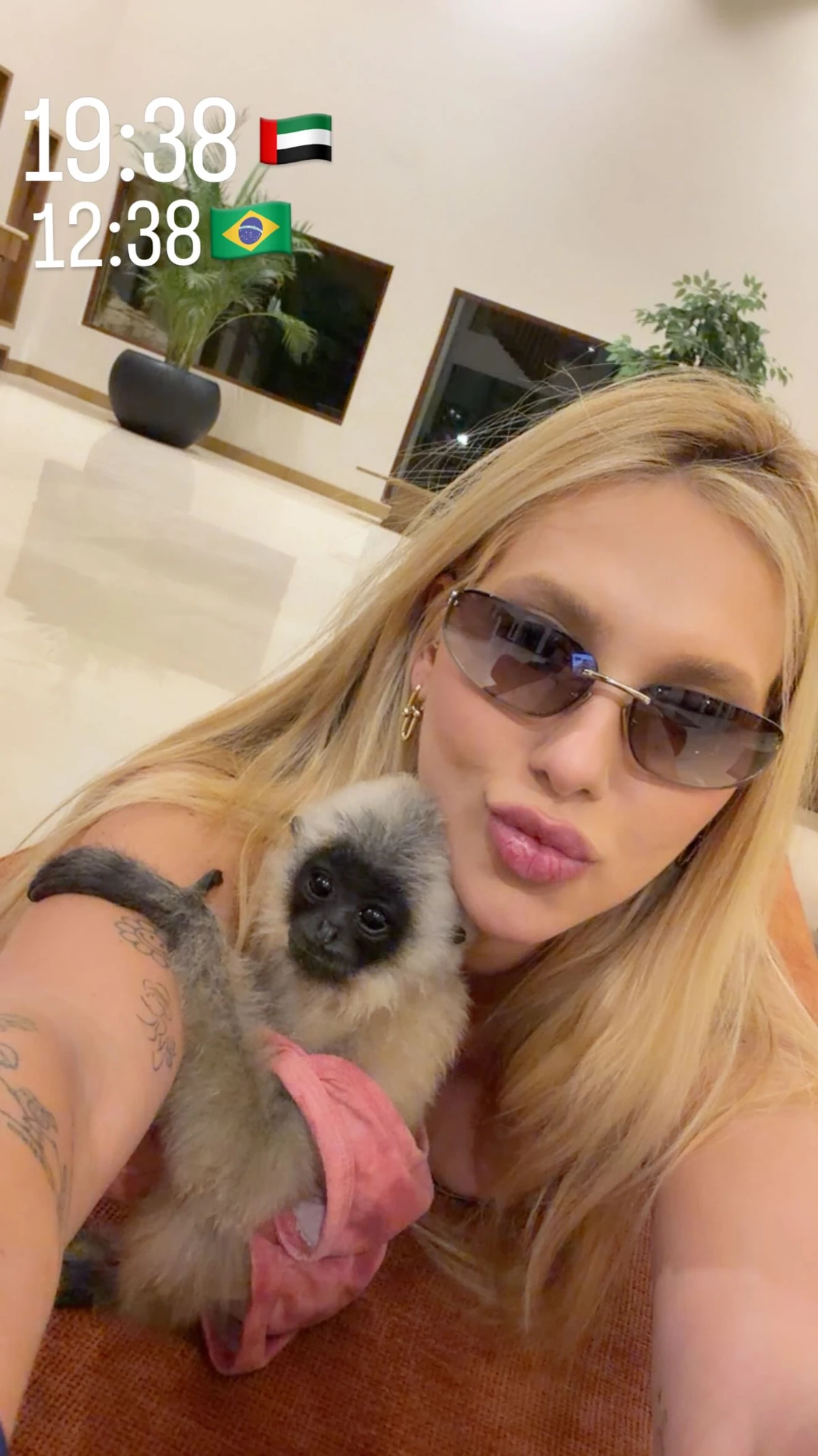 Virginia no zoológico em Dubai por Reprodução/Instagram
