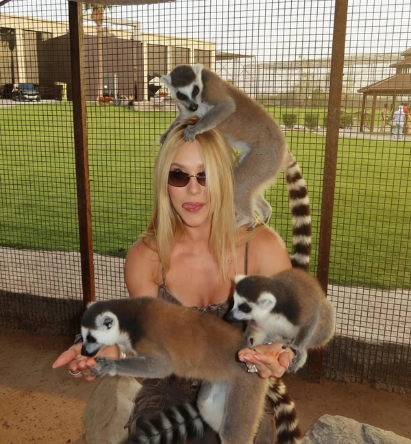 Virginia no zoológico em Dubai por Reprodução/Instagram