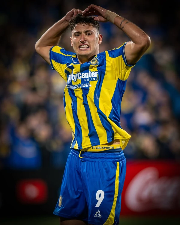 Alejo Véliz, atacante do Rosario Central acertado com o Bahia por Reprodução/Redes Sociais