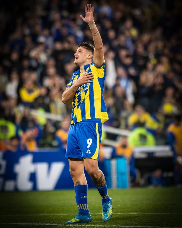 Alejo Véliz, atacante do Rosario Central acertado com o Bahia por Reprodução/Redes Sociais