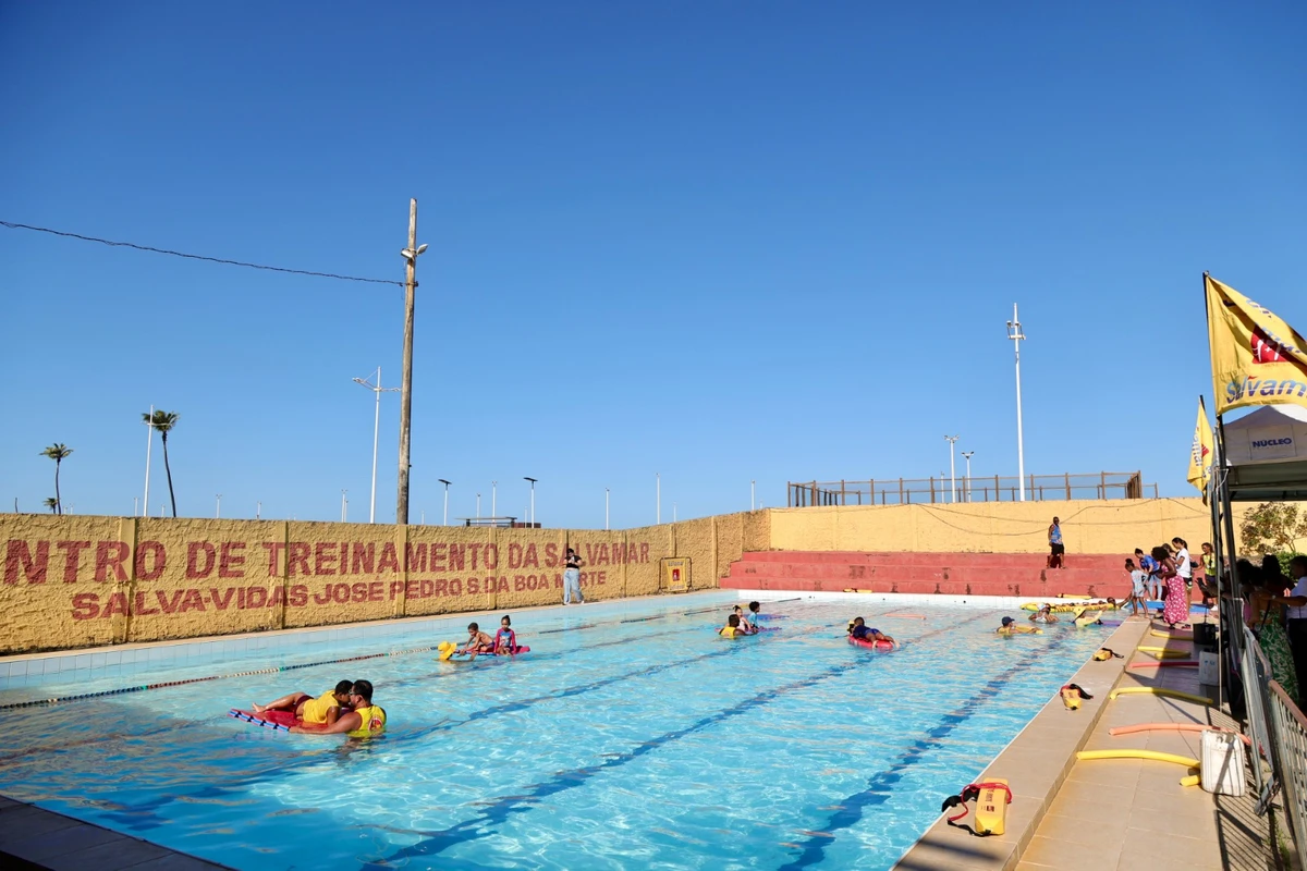 Aulas de natação da Salvamar
