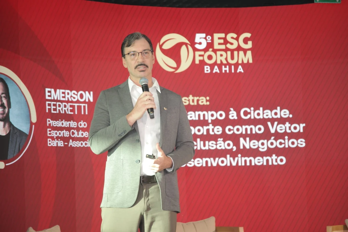 'O Bahia é um dos clubes pioneiros nos posicionamentos sociais', diz Emerson Ferretti
