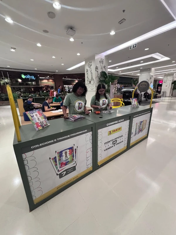 Shopping Barra: espaço oficial da Panini no Piso L1/Barra Gourmet e Livraria Escariz no Piso L2/Central são os principais pontos de troca. por Divulgação