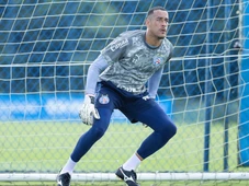Imagem - Goleiro do Bahia, Léo Vieira lidera estatísticas de defesas no Brasileirão