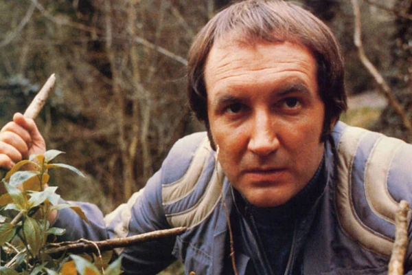 Ator britânico Michael Keating interpretando Vila Restal na série da BBC 'Blake's 7'