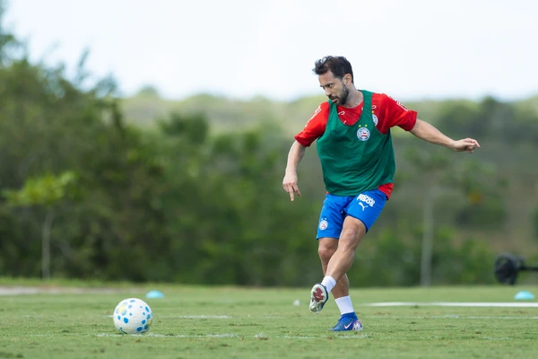 Bahia encara o Coritiba com a missão de encerrar jejum na temporada