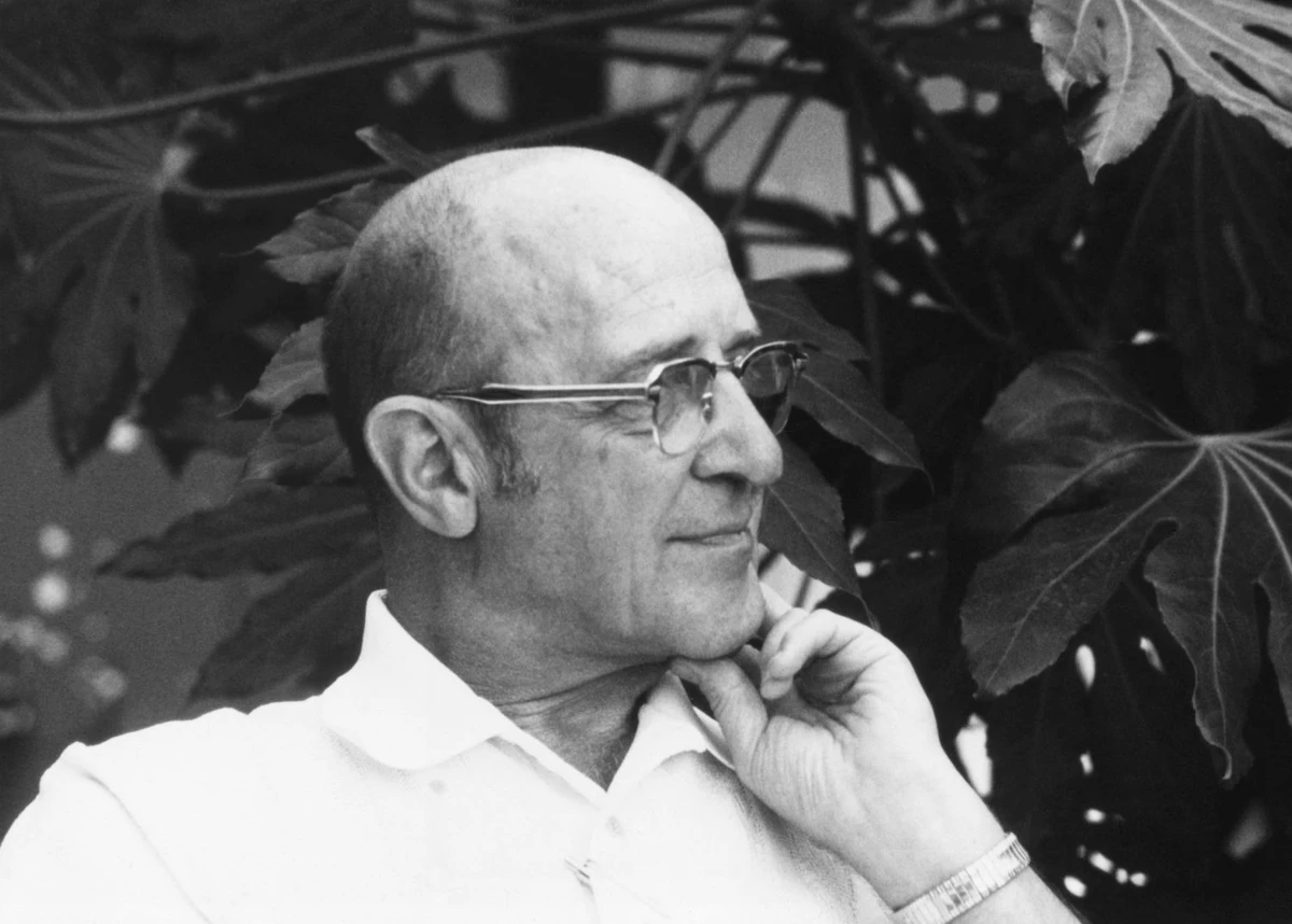 Carl Rogers morreu em 1987 e segue como referência importante na psicologia moderna. por Reprodução