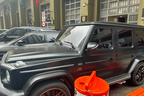 Carros de luxo foram apreendidos por Leonardo Amaro/Metrópoles