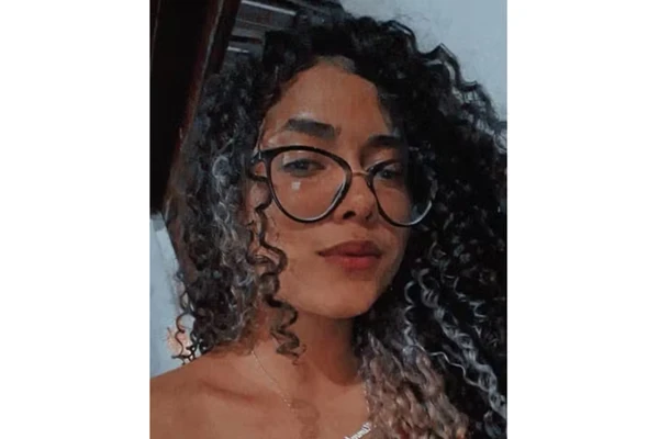 Kimmberlly morreu após pedir para motorista parar o carro por Reprodução