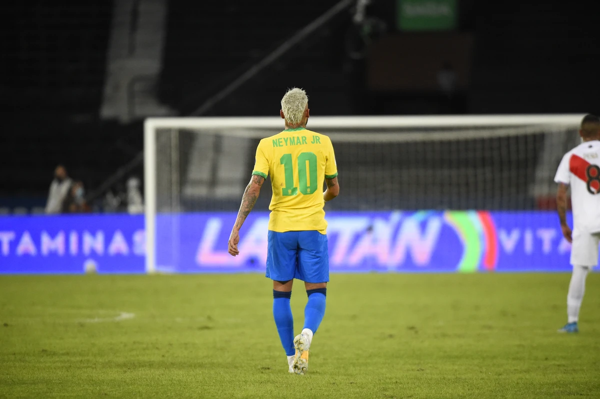 Neymar pela Seleção Brasileira por Shutterstock