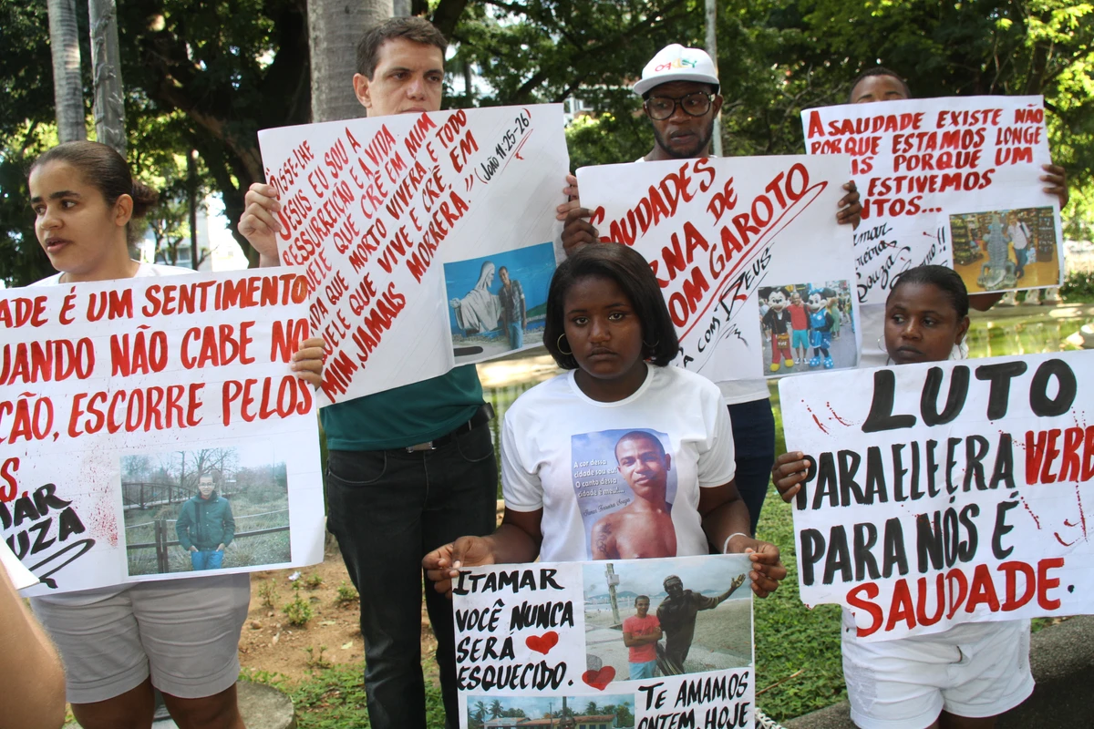 Protestos após a morte de Itamar por Arquivo CORREIO/Evandro Veiga