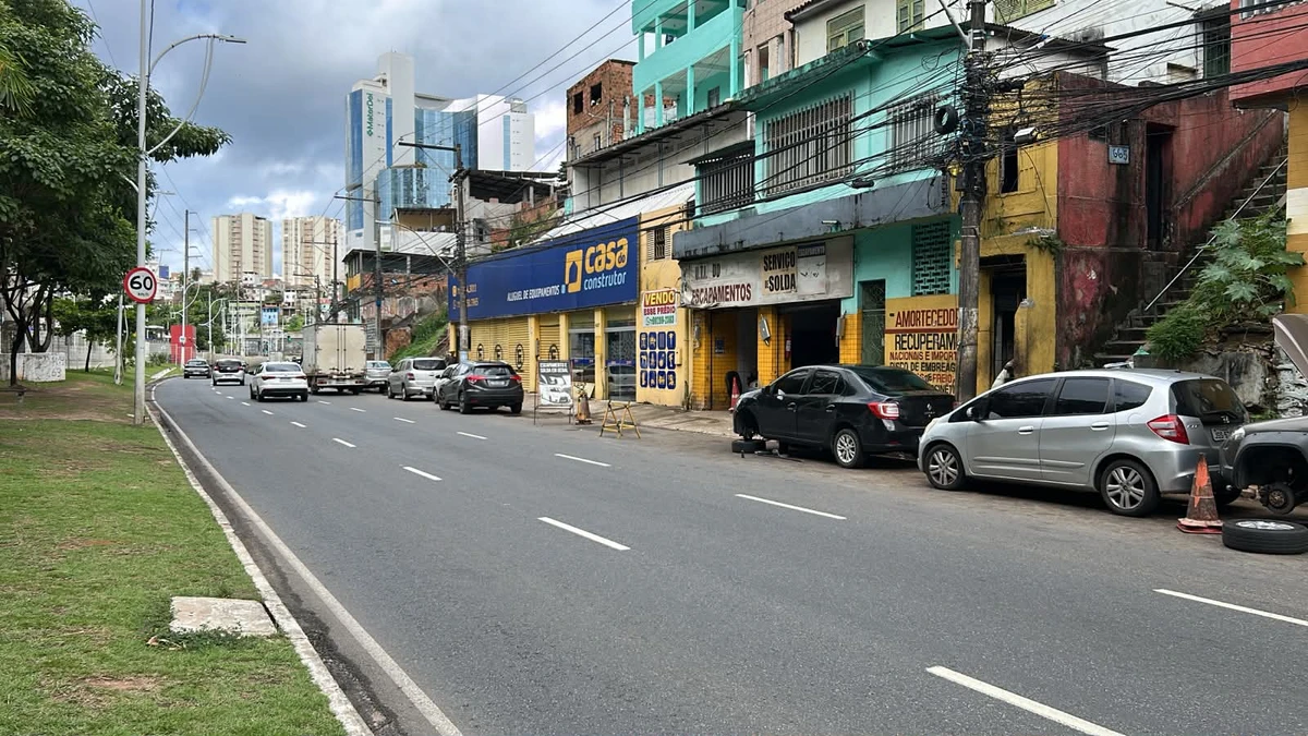 comerciantes da Vasco da Gama pagam até R$ 400 por semana ao CV por Bruno Wendel/CORREIO