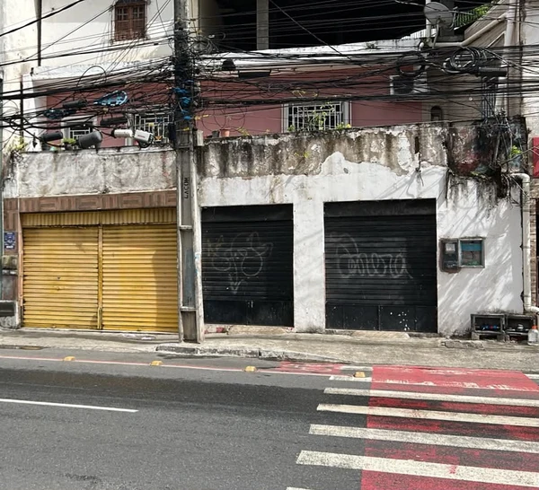 comerciantes da Vasco da Gama pagam até R$ 400 por semana ao CV por Bruno Wendel/CORREIO