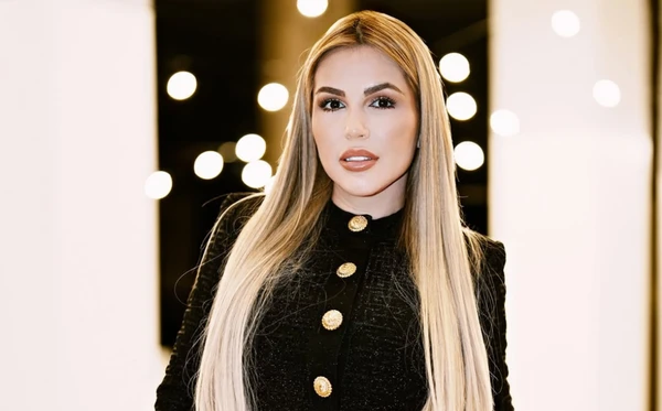 Deolane Bezerra