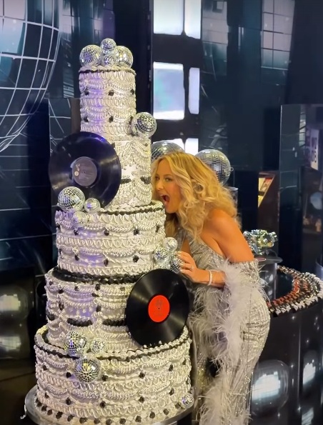 Festa de 50 anos de Ticiane Pinheiro por Reprodução/Instagram